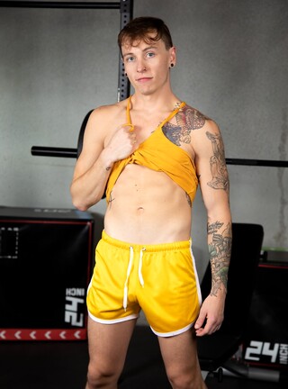 Hot gay Aiden Langston has a wild threesome with muscular men at the gym