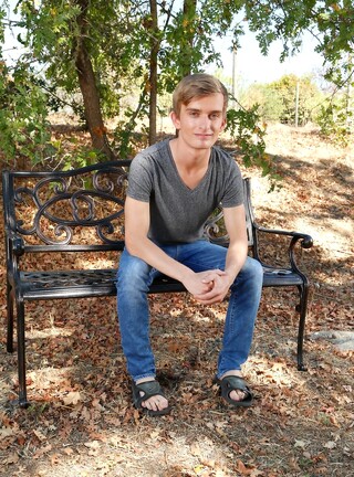 Kinky muscle man Arad Winwin fucking his skinny buddy Cody Blake on a bench in the park