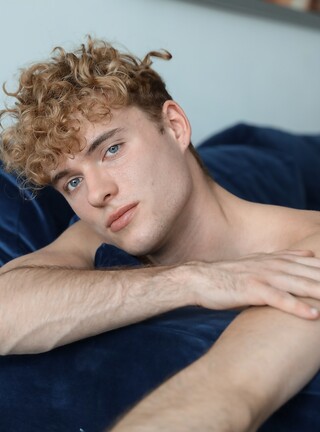 Steve Collins by BelAmi Online
